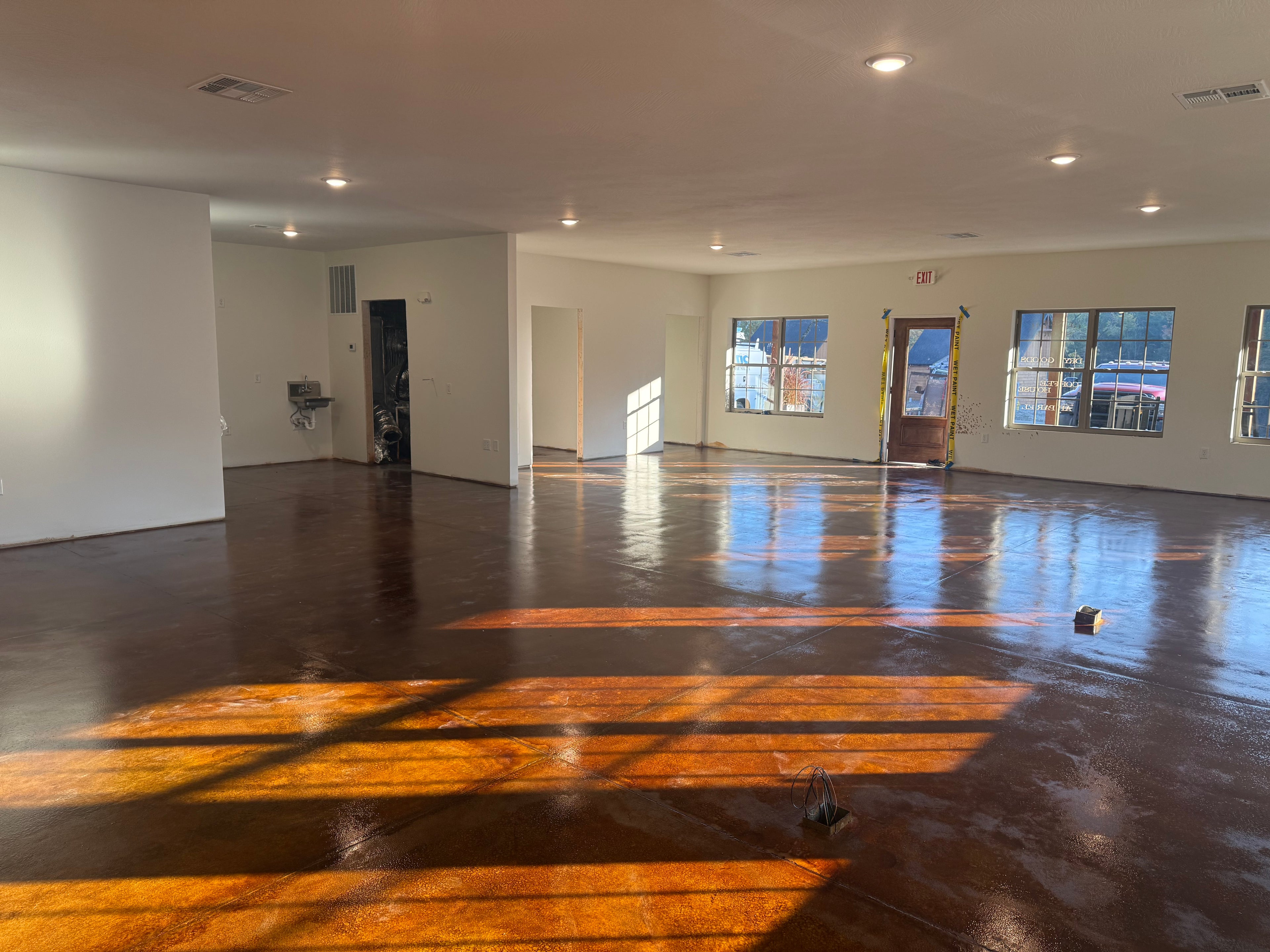 Staining concrete floors